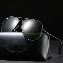 新款時尚男士墨鏡潮流蛤蟆鏡鋼化玻璃太陽鏡遮陽駕駛眼鏡廠家批發