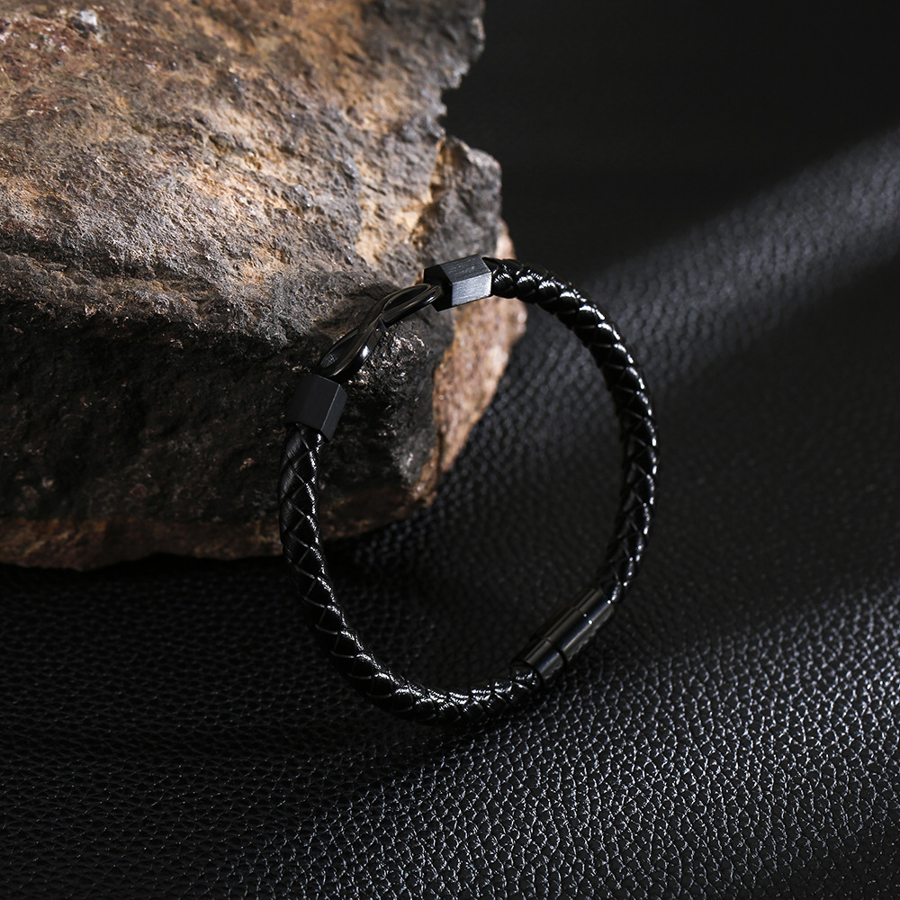 1 Piece Quantity Holiday, Daily Occasion 304 Stainless Steel, Pu Leather Material Casual Simple Style Infinity 304 Stainless Steel Pu Leather Plating Braid Men's Wristband Men Cord & Leather Bracelets