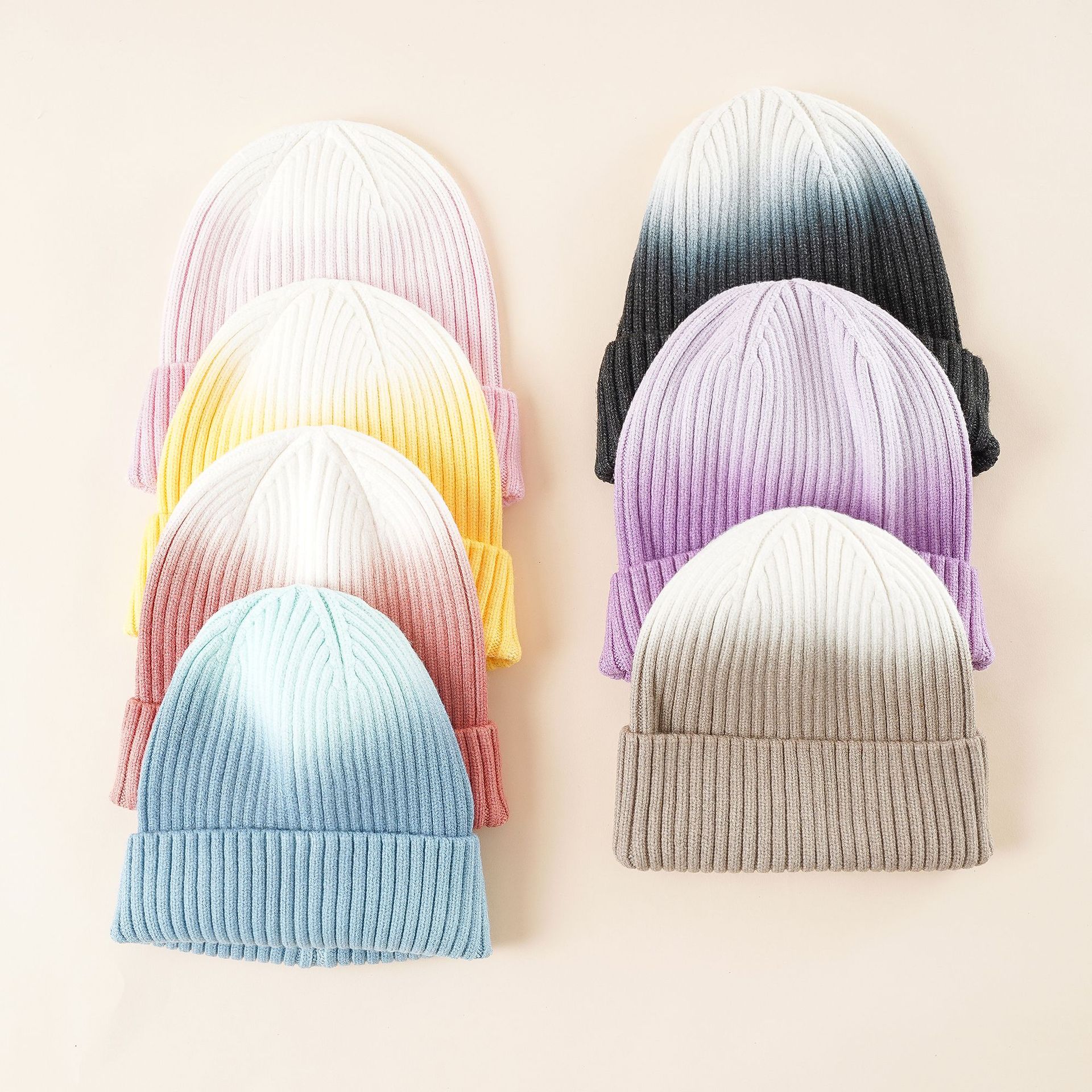 Tie-dyed sombrero de lana degradado femenino Otoño e Invierno monopatín de los hombres cálido sombrero de lana de hip hop gradiente de personalidad gorra de punta suave