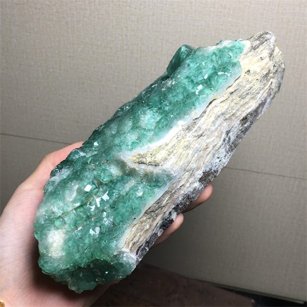 Madagascar Natural Sunlight Green Fluorite Raw Stone Specimen Color Change Green Mineral Crystal 37 sup
