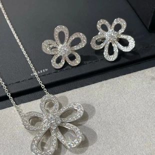 ����ɫ�L��̫ꖻ���Ů�18k��M荺�߅ë������l