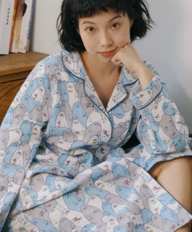 브러시드 씰 나이트가운
