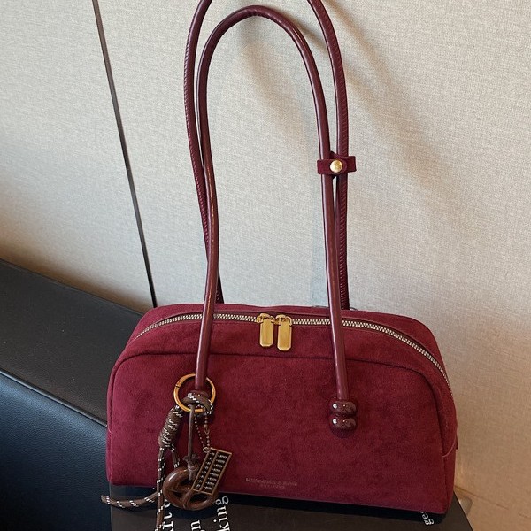 Elegant Underarm 2025 Autumn/Winter New Trend Matte Vintage Versatile Shoulder Bag Textured Commuting Handbag_voghion.com