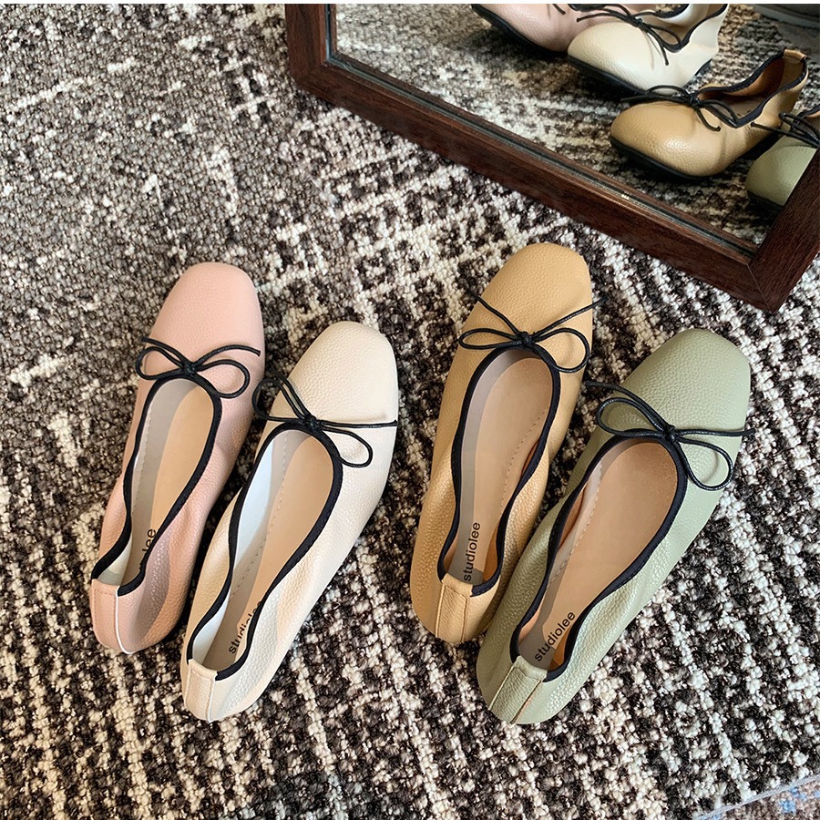 Versión de piel de oveja de alto nivel ~ Grape Madre con arco suave cuadrado boca poco profunda zapatos de ballet suave de sola mujer