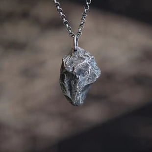 Temu cross-border hot new fashion simple retro love rock lady necklace pendant Valentine gift