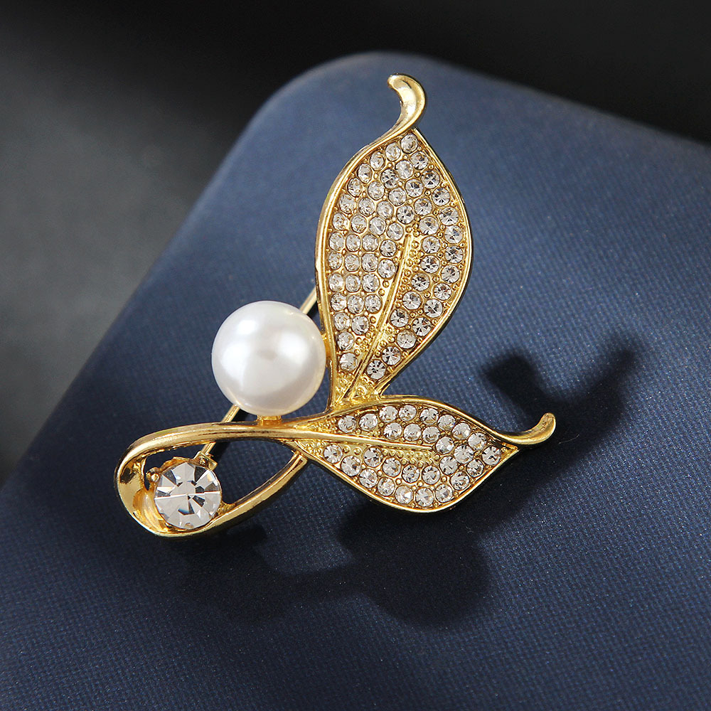 Fashion Women's Pearl Leaf Brooch Gold Rhinestone Alloy Clothing Fixed Accessories Anti Exposure Pin Collar Pin_voghion.com