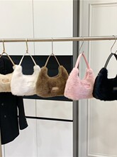 毛绒手提包女士秋冬2026新款斜挎包高质感毛毛包韩国单肩包手拎包