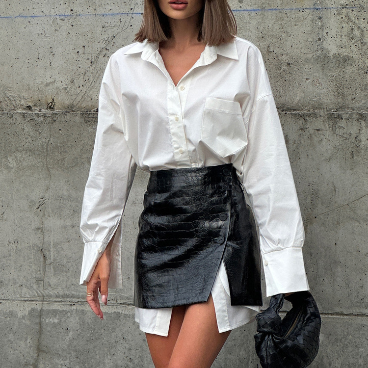Elegante tweedelige dames set met wit overhemd en rok_voghion.com