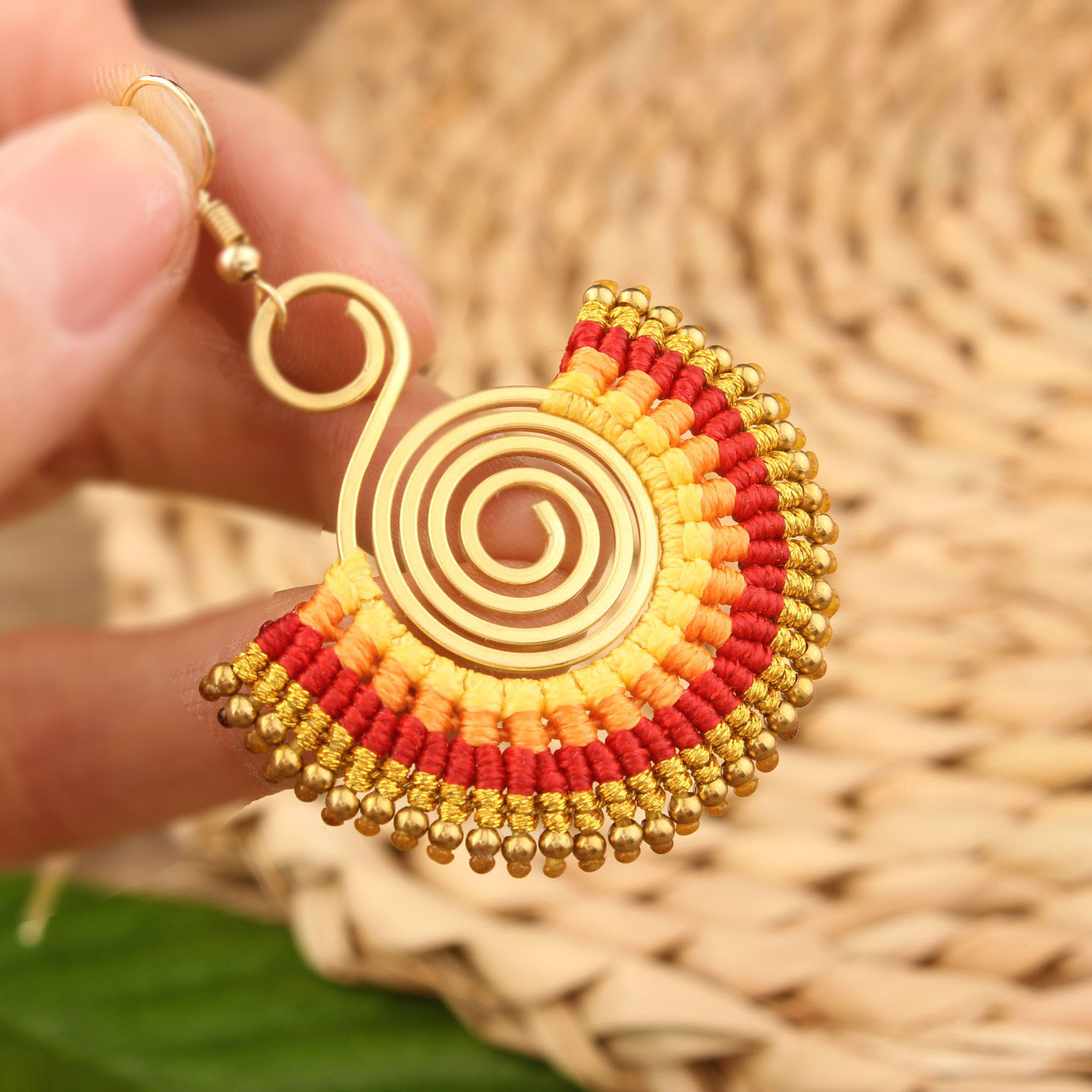 Bohemian Sector Synthetic Gemstones Shell Copper Tassel Mesh Women's Ear Hook display picture 4