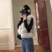 2025新款狐狸毛皮草马甲女冬高级感短款外套显瘦毛毛背心坎肩年