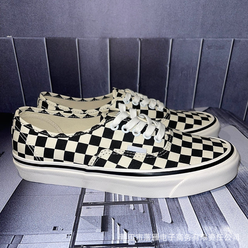Putian Shoes Pure Original Vance Marching Annaheim Black and White Checkerboard Canvas Shoes Men's Lazy Slip-On Sneakers Women's