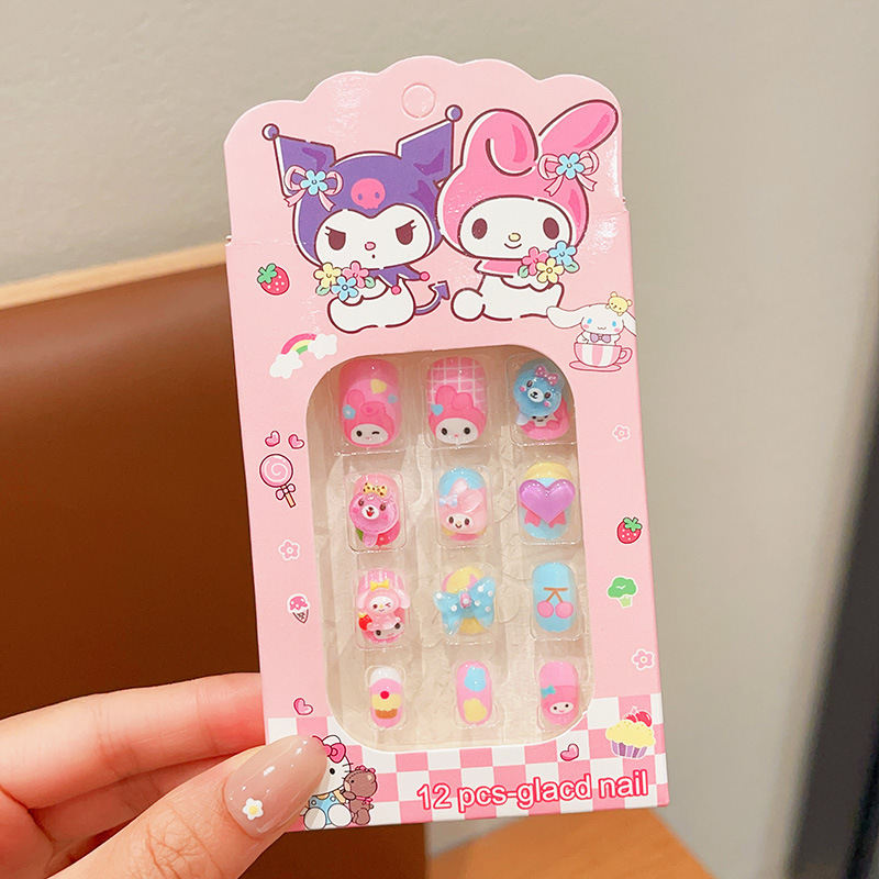 Niños usan piezas de manicura cortas autoadhesivas de alta sensación de mini color gelatina de dibujos animados chicas manijas falsas