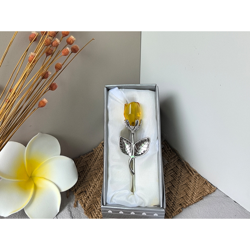 은줄기 노란 꽃