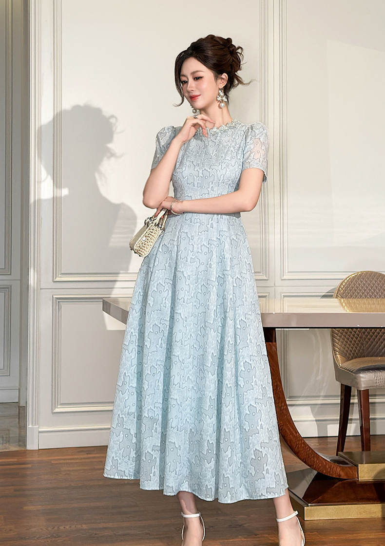 Váy maxi nữ thắt eo cổ tròn đính kim cương tay ngắn — trời xanh chi tiết 8