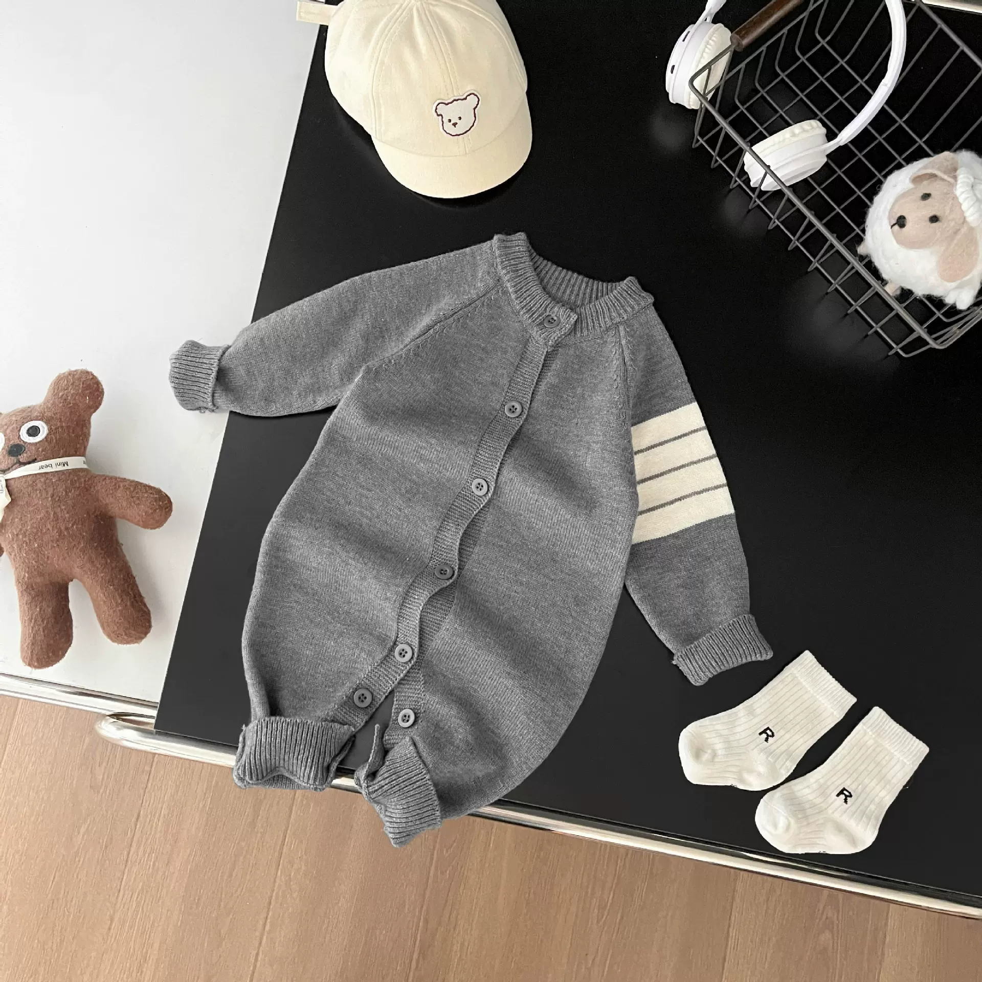 ins春秋款婴幼儿休闲三条杠针织毛线连体衣男女宝宝洋气哈衣爬服