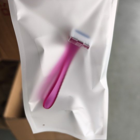 Rainbow shaver single color single pack (colors are sent randomly)