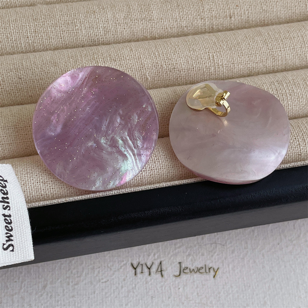 이어클립 스타일 화이트 핑크