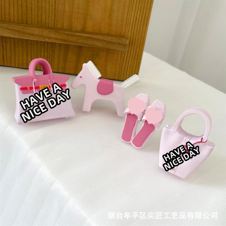 Popular car air freshener, realistic replica of trendy bags and shoes, car air vent decoration, diffuser stone, simple and high-end