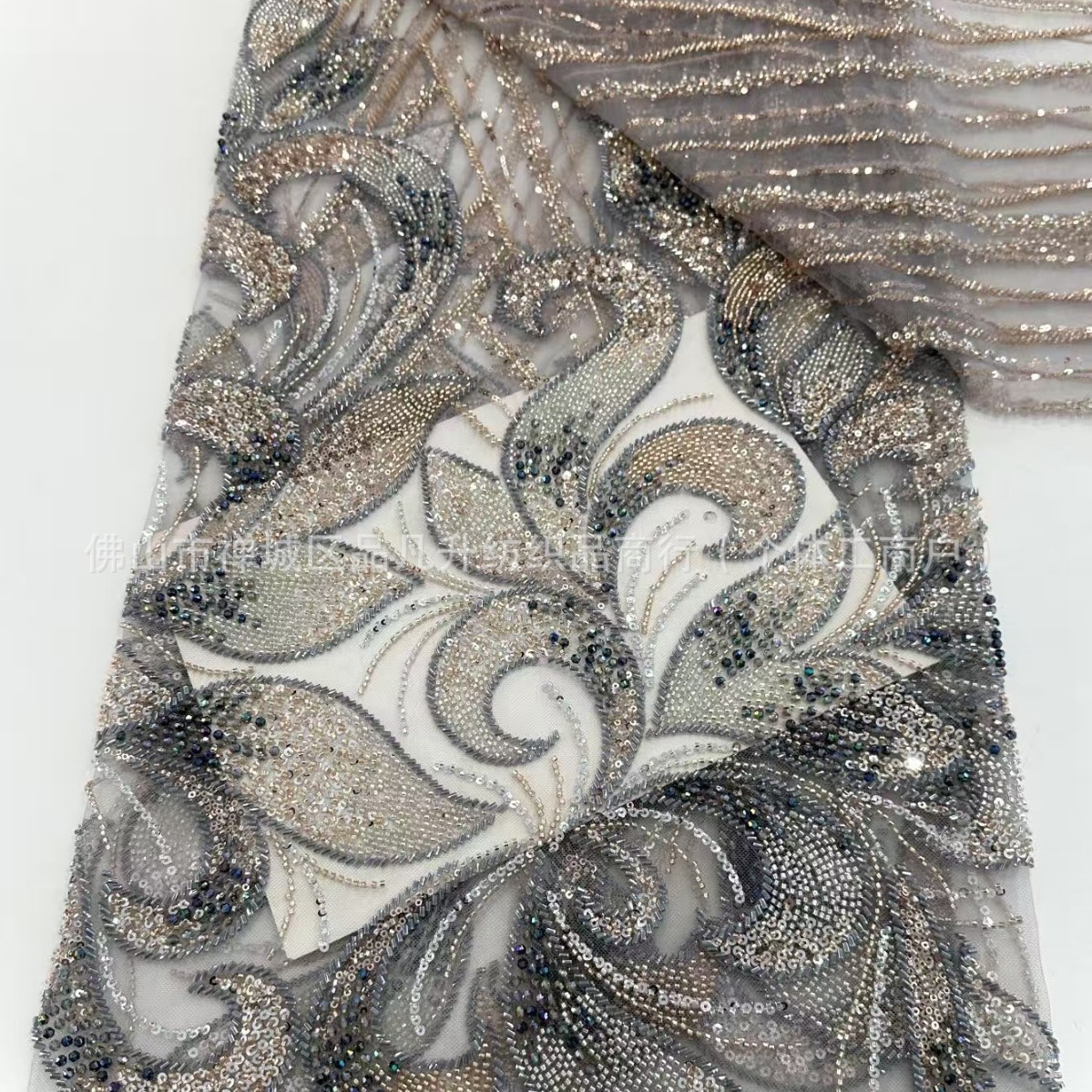Tejido bordado tridimensional, cuentas bordadas, tejido bordado, tejido bordado, vestido de boda europeo y americano, cena de moda, tela de vestido