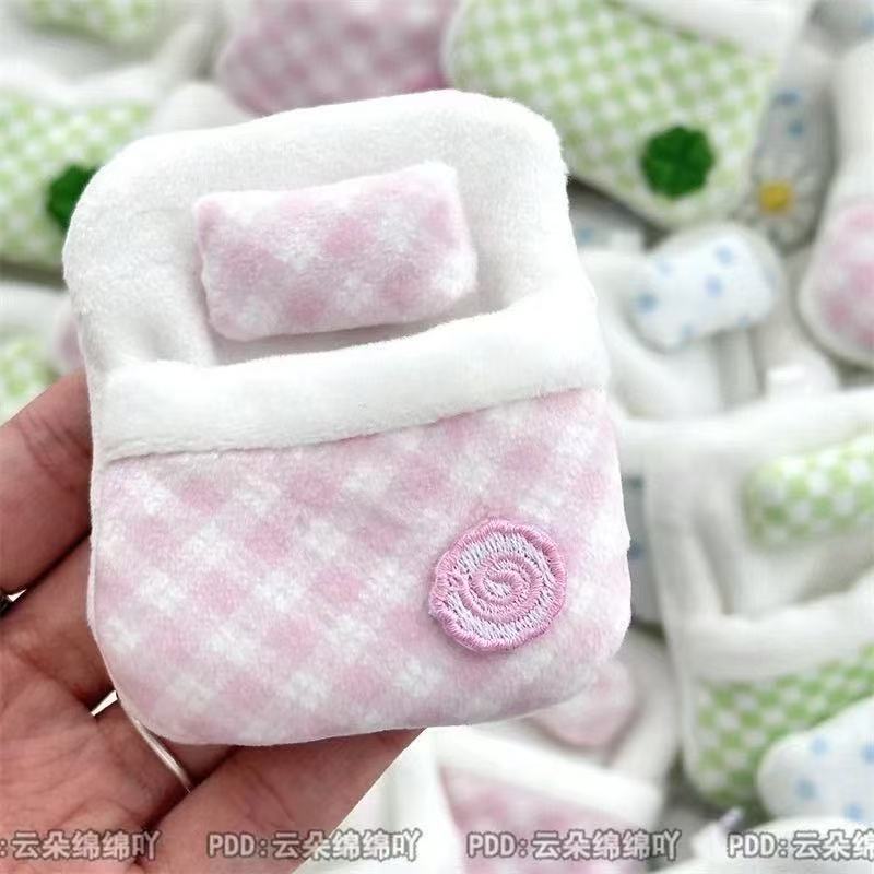 新しいかわいいぬいぐるみ センベル特製四つ葉のクローバー キルト 高価値 ミニドール ベッドペンダント 人形キルト|undefined