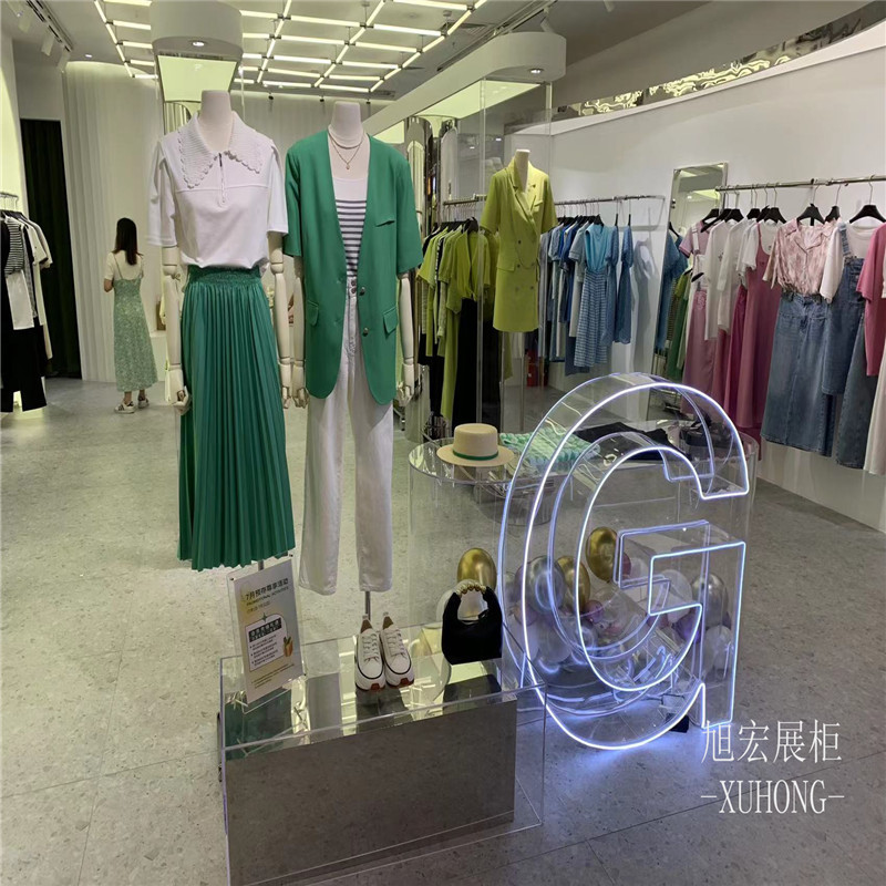 服装店展示架上墙不锈钢女装侧挂陈列架亚克力展示台服装高柜批发