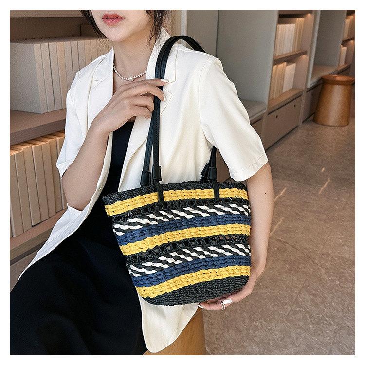 Women's Small Spring&summer Straw Color Block Vacation Bucket Open Bucket Bag display picture 1