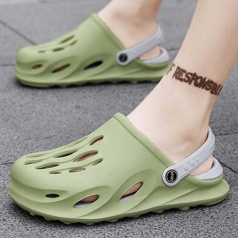 Summer New Style Home Simple Style Toe-Covering Clogs for Seaside Travel Two-Wear Wading Breathable Beach Shoes for Men