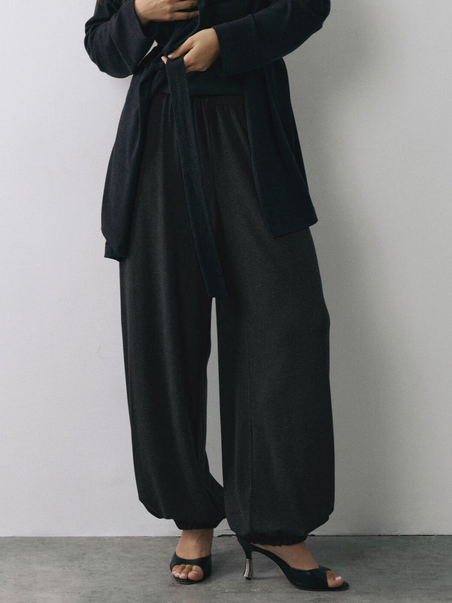 Pantalones transfronterizos Europa y Estados Unidos 2026 nuevos pantalones de otoño e invierno gris oscuro, cintura elástica, cintura suelta y caída, pies atados, ocio y estilo perezoso image 4