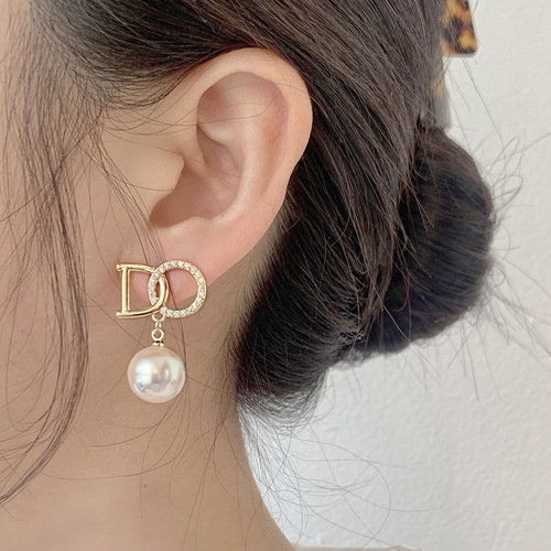 925 silver needle set with diamond DO letter flower earrings female Internet celebrity temperament earrings simple fashion pearl ball earrings