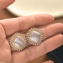 ��һ�~֪�؈��ʯ�~�۷�ʽ���h����P���AŮ�͹Ŷ���p�ݸж��