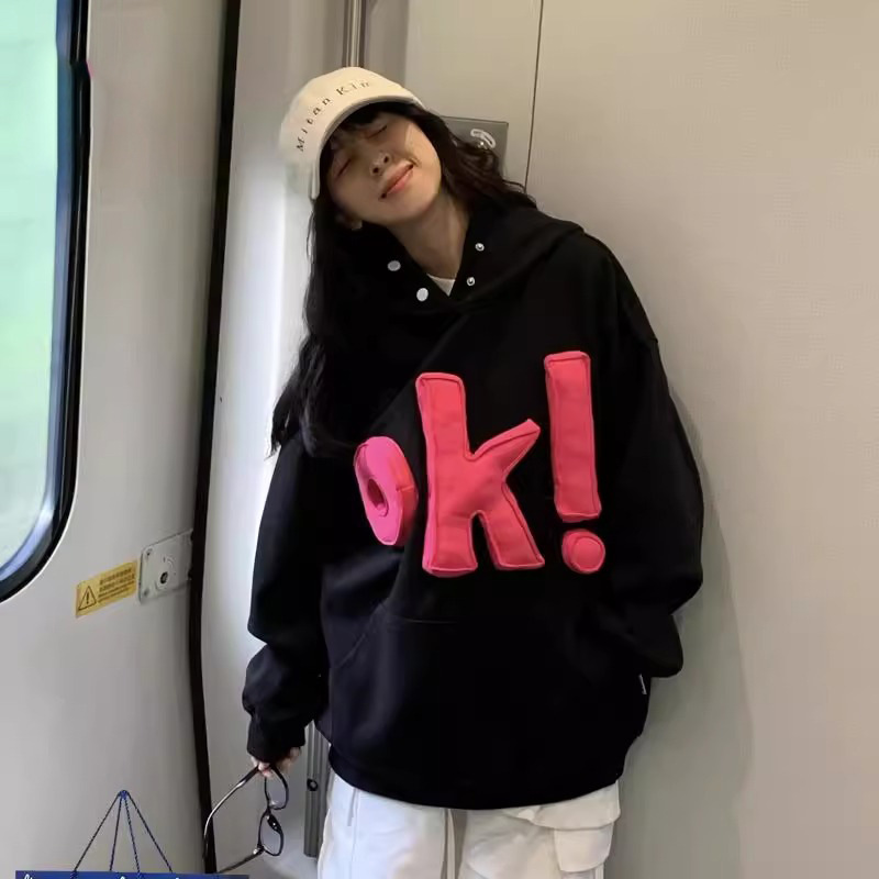 미국 스타일의 하이 스트리트 헤비 OK 실버 폭스 벨벳 후드 스웨트 셔츠 여성의 가을과 겨울 2024 새로운 루즈 국가 패션 브랜드 탑 코트