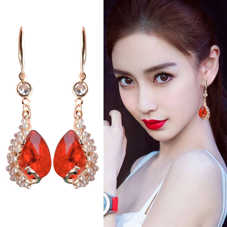 the republic of korea Retro temperament Simplicity Pearl Peacock zircon Pearl grace temperament Earrings Earrings