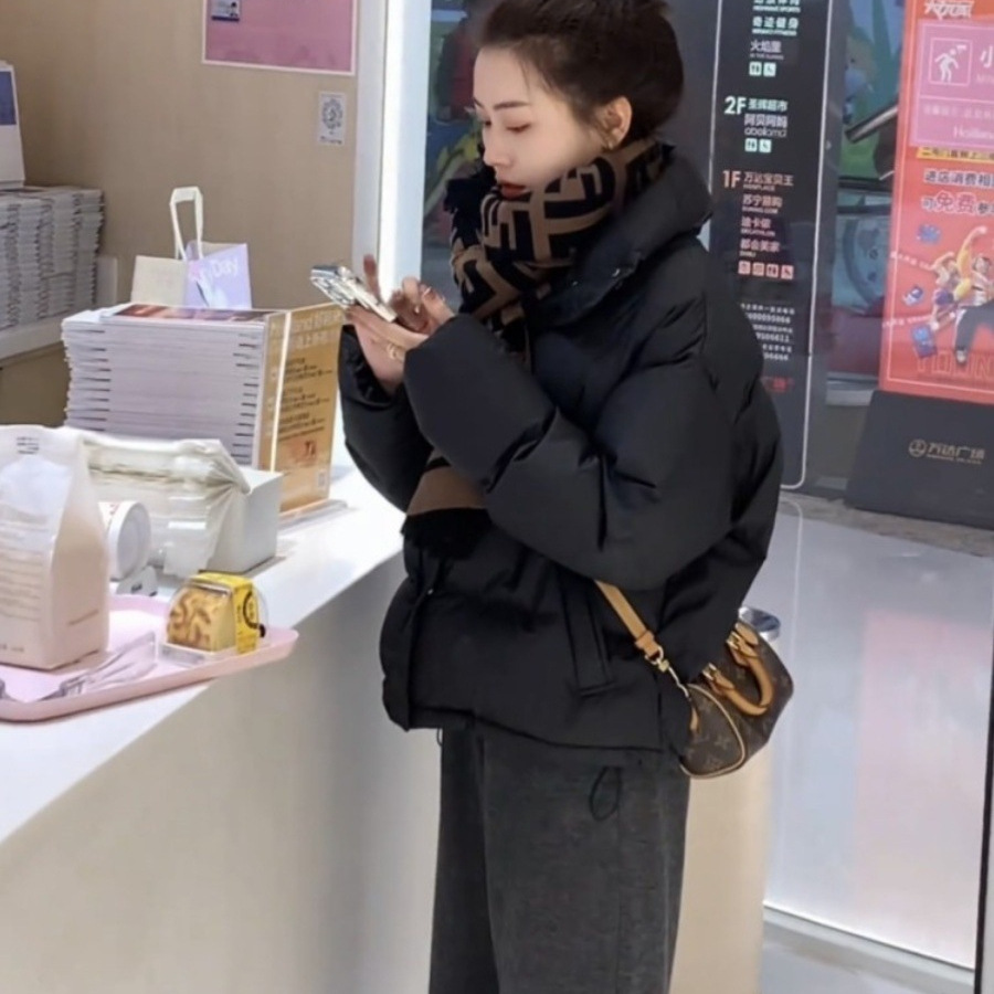 黑色短款立领羽绒服女2025冬季新款韩版加厚保暖白鸭绒面包服外套