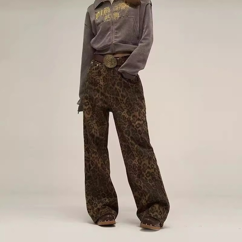 retro design trousers