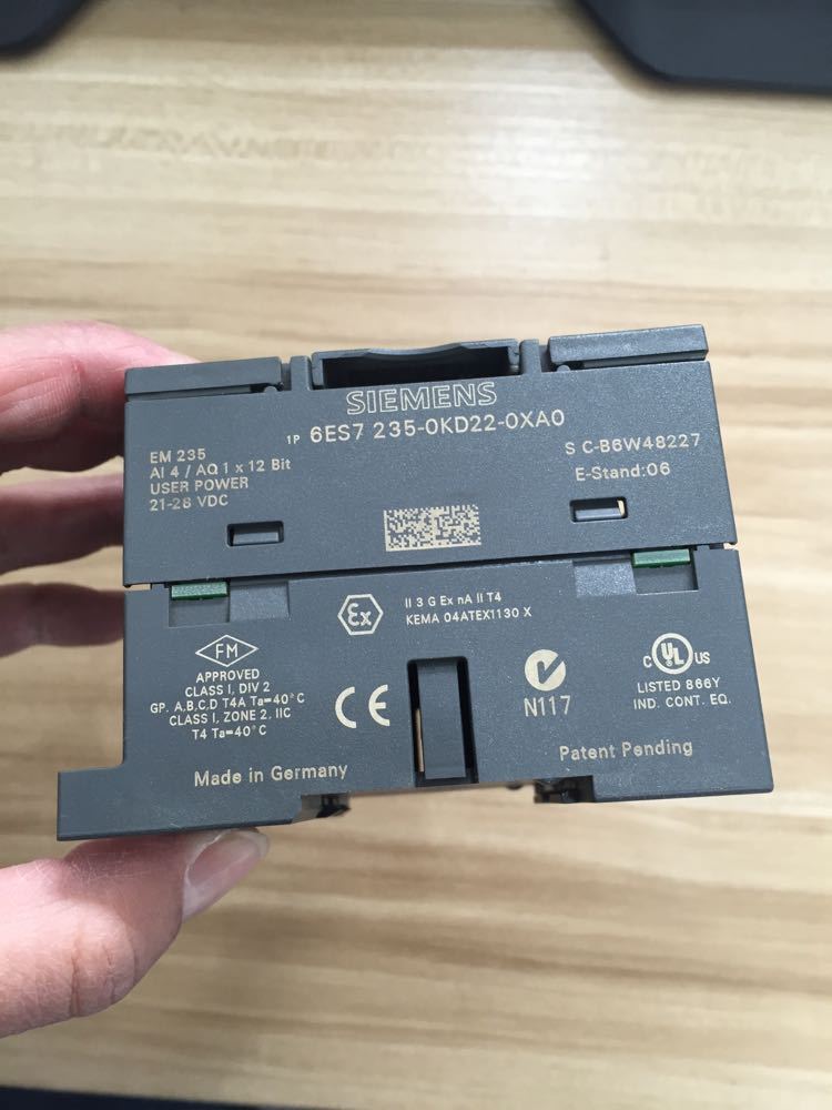 *6ES7 235-0KD22-0XA0/0XA8 214-1AD23-0XB8 231-7PD22 西门子PLC