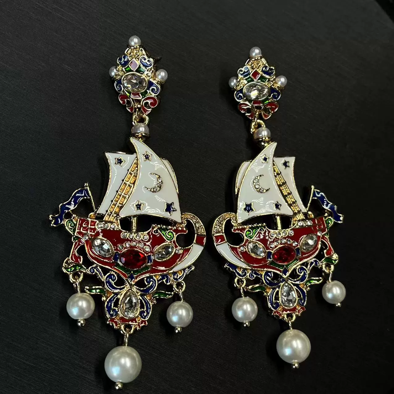 Small design retro earrings, pendant, with gem, light luxury style