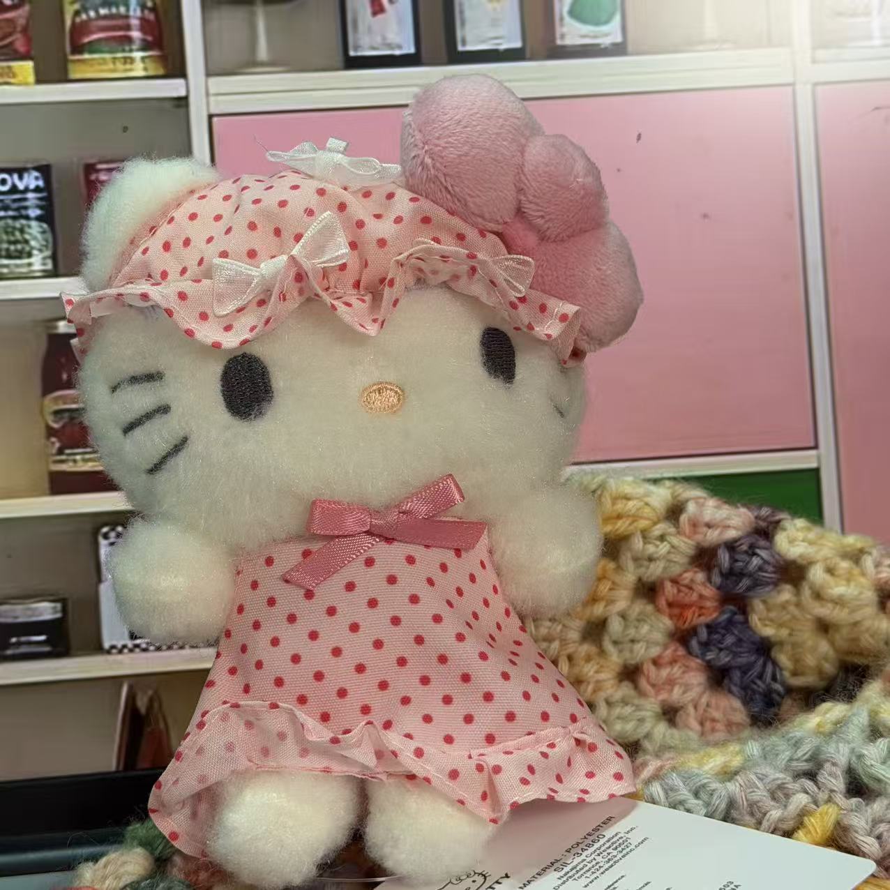 黒麦わら帽子キティ帽子ベビーペンダントラブバックル人形人形かわいいヘップバーンスタイルペンダントキーホルダー