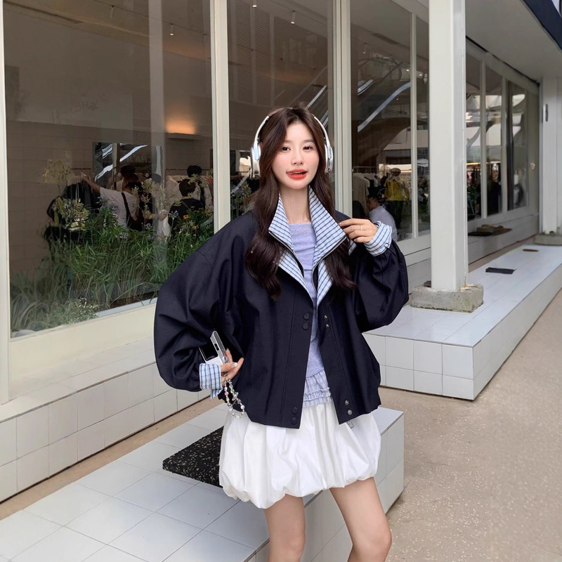 2025 Autumn New Fashion Trench Coat Jacket Versatile Plaid Splicing Design Turn-Down Collar Korean Style Faux Two-Piece Short Coat 2025 Autumn New Fashion Trench Coat Jacket Versatile Plaid Splicing Design Turn-Down Collar Korean Style Faux Two-Piece Short Coat