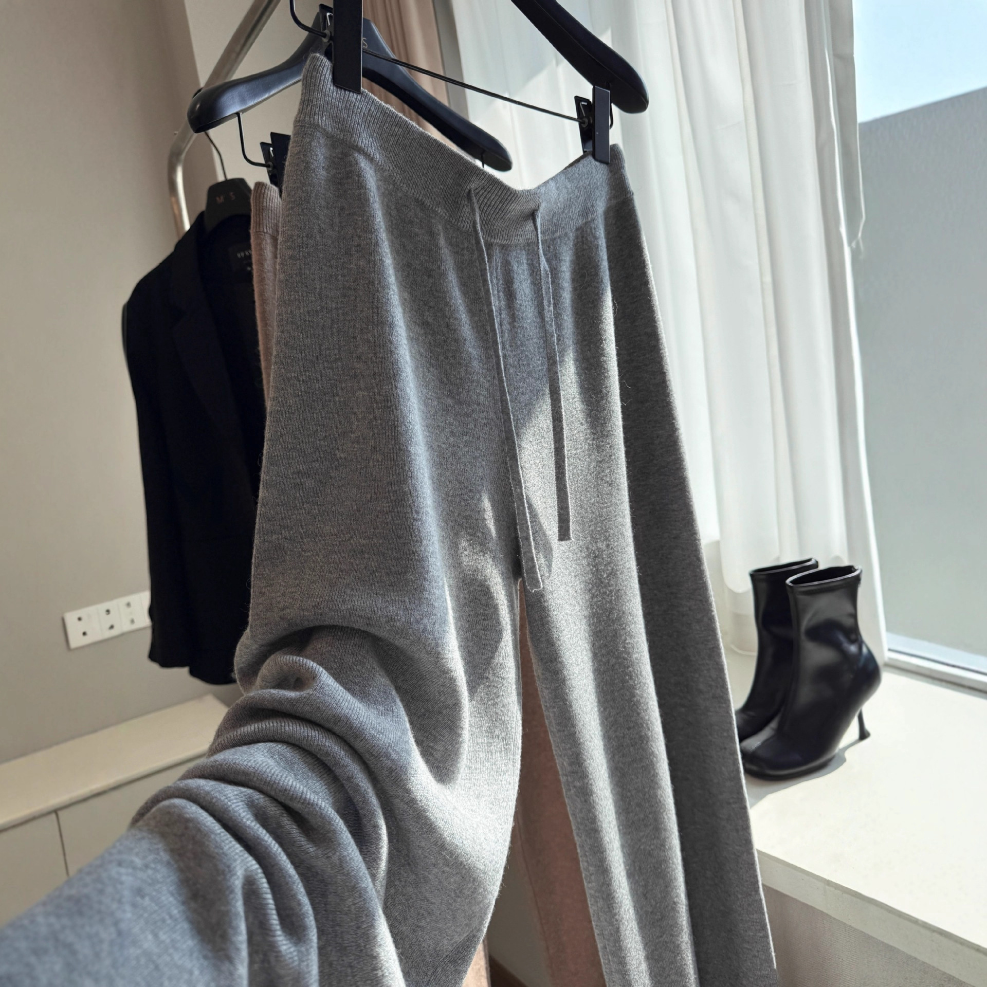 羊绒卷边针织阔腿裤高腰百搭设计感松紧腰系带垂感拖地长裤女