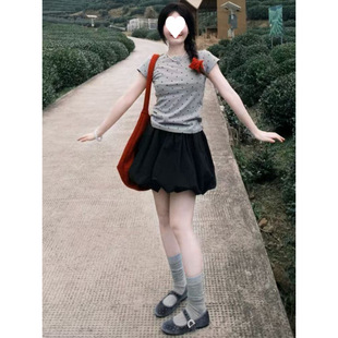 �������bŮ��һ����ootd����c����T�������������ȹ�ɼ���