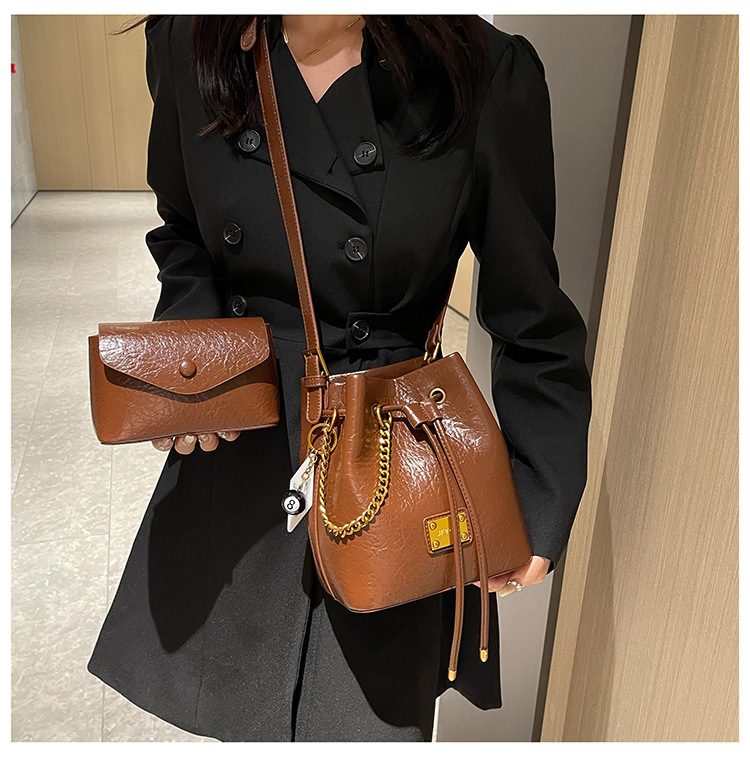 792g Weight Polyester Lining Material Sewing Thread Fashion Element String Closure Type Single Shoulder Strap Strap Type Bucket Bag Bags Type Casual, Street, Shopping Occasion Pu Leather Material Solid Color Pattern All Seasons Season Women's Gender Streetwear Style Bucket Shape Medium Size Women's Medium Pu Leather Solid Color Streetwear Sewing Thread Bucket String Bucket Bag 10