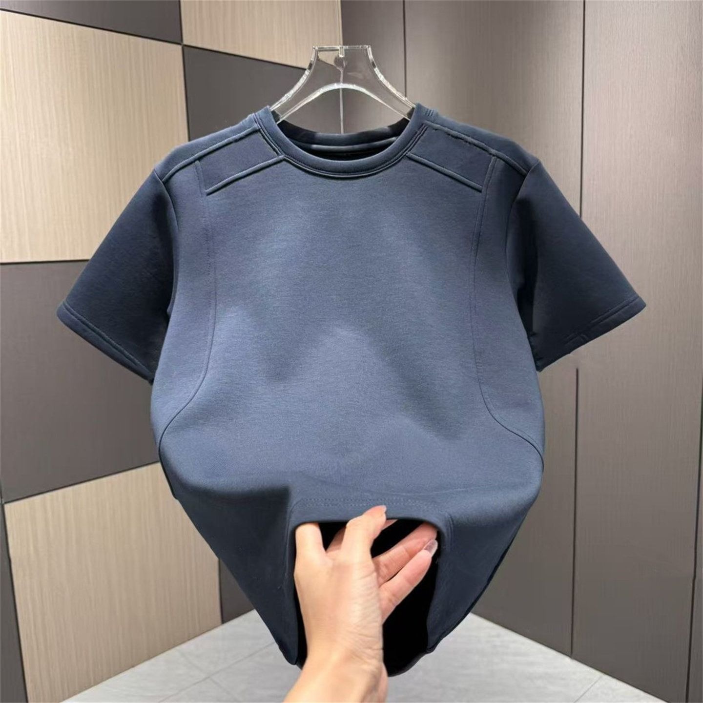 T-shirt homme décontracté à col rond texturé, coupe ample, manches courtes, style simple, idéal pour le printemps/été._voghion.com