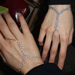 �W�����N�׺�ˮ��Bָ���һ�w�~���ʯ��朂������Ʒ Bracelet