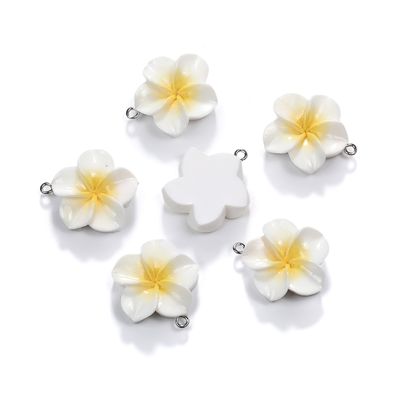 Light yellow/28*24mm/2g