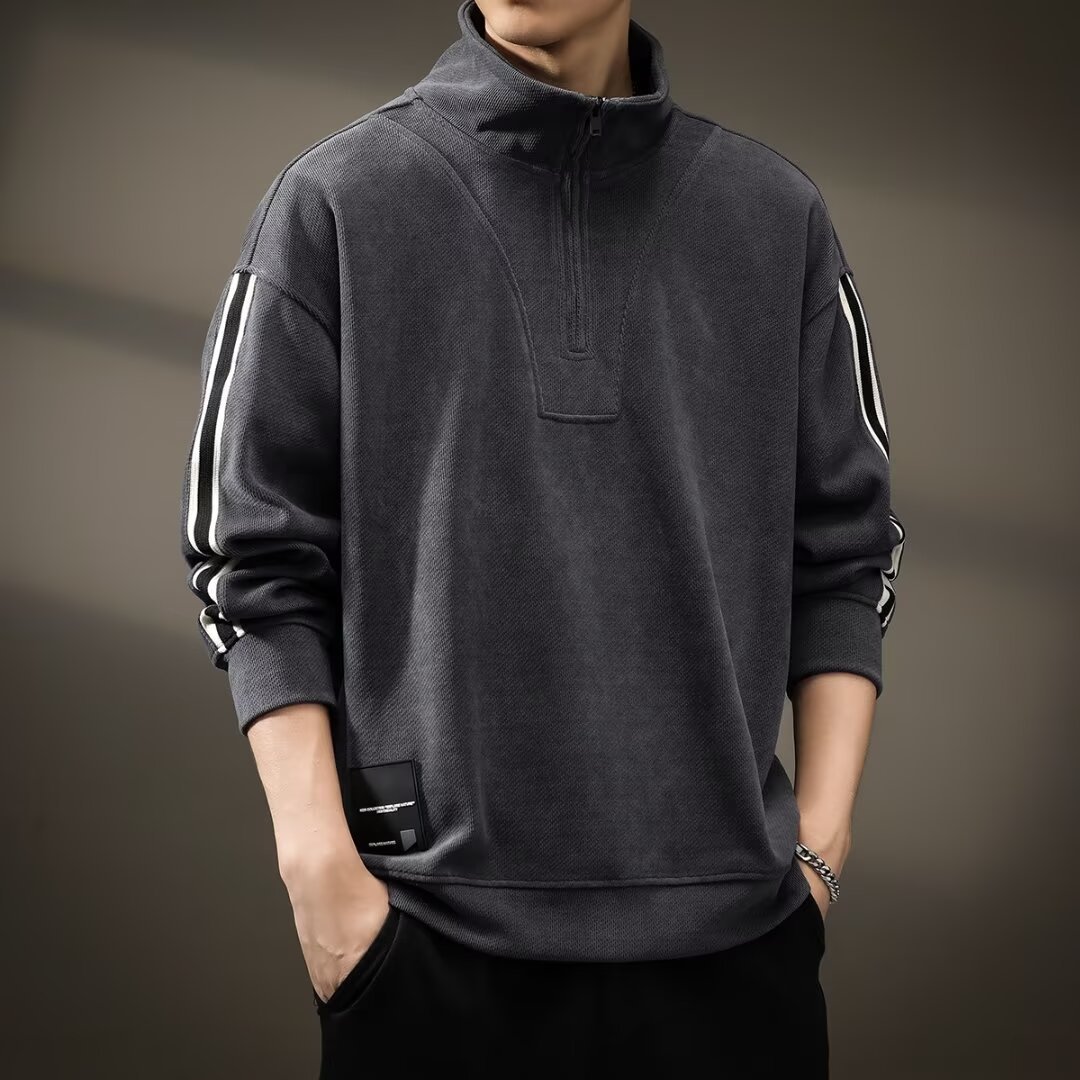 Autumn trend sweatshirt with zipper for leisure
