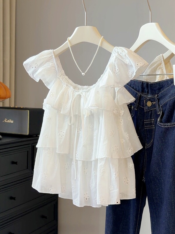 Korean-Style Sweet Ruffled Sleeveless Shirt for Women, New Summer Model with Layered Design, Age-Reducing and Versatile Sleeveless Babydoll Top