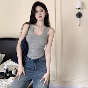Women's Summer Outerwear 2025 New Wide Shoulder Strap Sports Camisole with Built-In Bra Cover-Up Knit Top