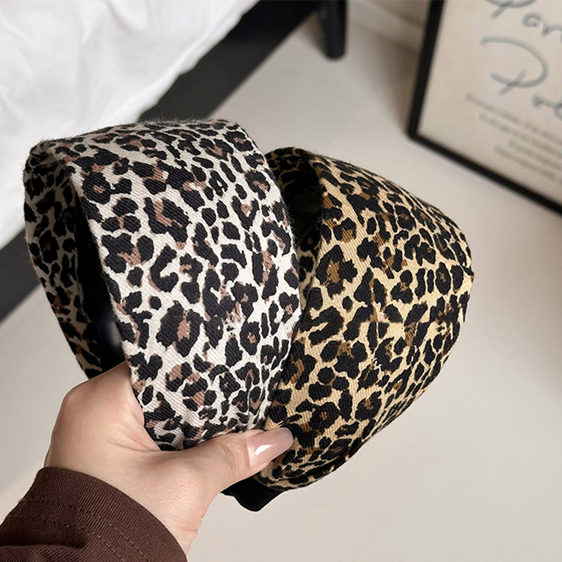 Brede hoofdband met luipaardprint voor dames retro haaraccessoire_voghion.com
