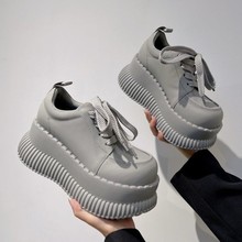 超火小白鞋子女ins潮百搭面包春秋厚底增高2024夏季新款休闲板鞋