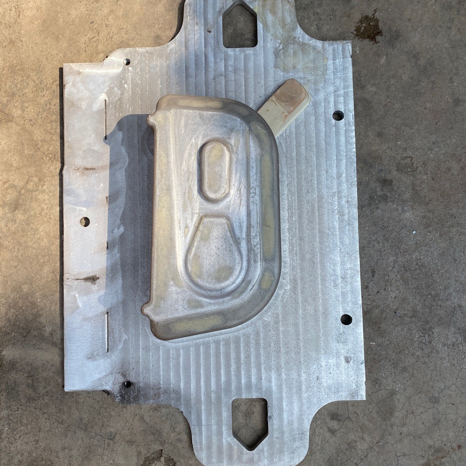 厂家翻砂铸铝件加工铝合金模具成型铝铸件木模浇铸设备制造铝模